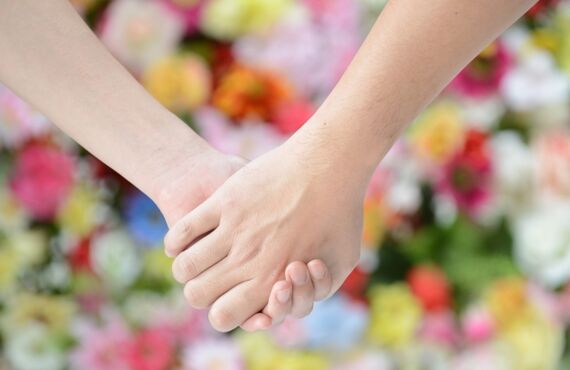 恋愛運アップで良縁をひきよせたい人にオススメの寝室の方角・色｜さこ手相風水鑑定士事務所